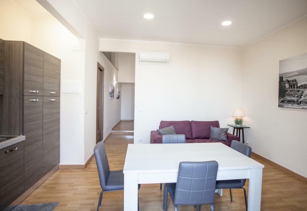 דירות טאורמינה Casa Orchidea Azzurra מראה חיצוני תמונה